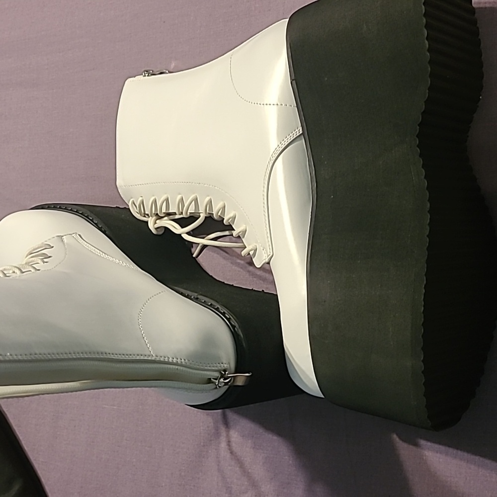 White wedge platform boot